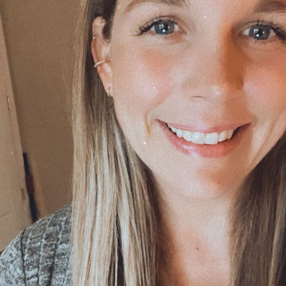 Meet your Posher, Kimberly - Picture 1 of 1